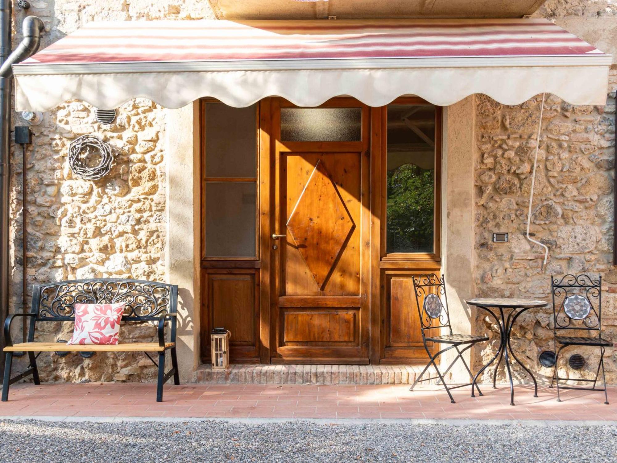 Casa Serena - Appartamento A San Gimignano Bagian luar foto